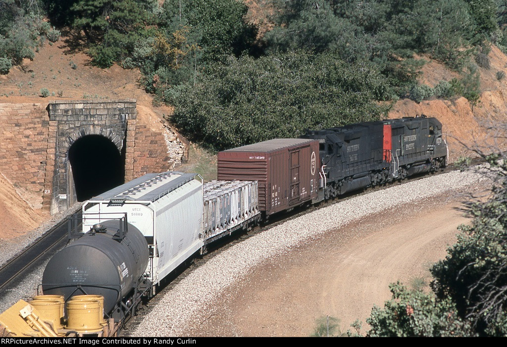 SP 6864 West KCOAA near Applegate, rear helpers